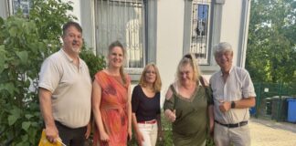 Betriebsratswahlen: Gewerkschaften ziehen positive Bilanz für Ratingen und die Region Dinah Trompeter (2. v. l.), Geschäftsführerin IG Metall Düsseldorf-Neuss, im Kreis einiger Mitglieder des Ratinger Gesprächskreis des DGB. Foto: DGB