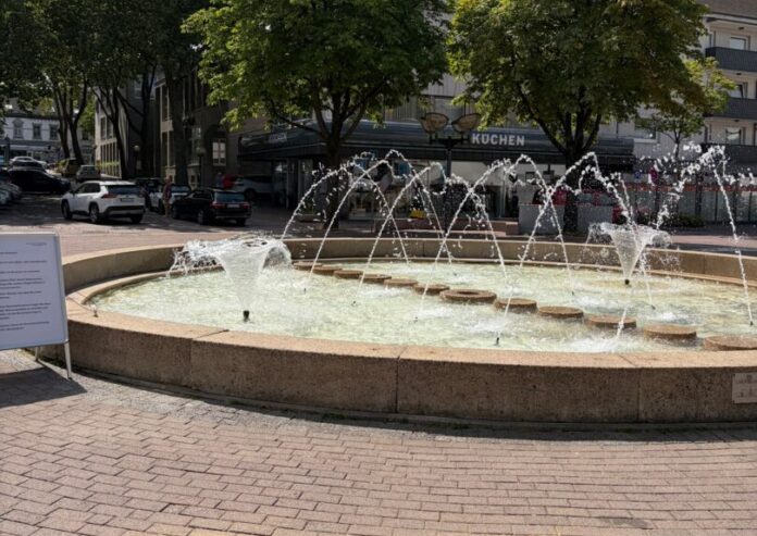 Brunnen 1 Der Brunnen am Haaner Markt sorgt für Diskussionen. Foto: SPD Haan