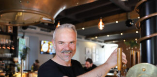Ratinger wollen Innenstadt mit mehr Leben füllen Der Gastronom Christian Pannes ist der Sprecher der Interessengemeinschaft. Foto: Volkmann