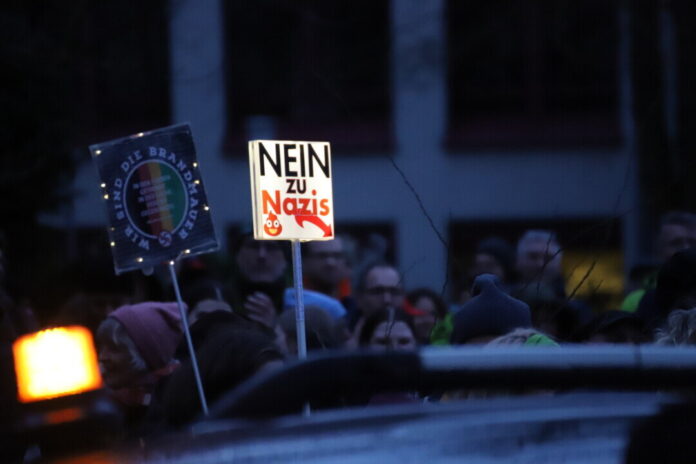 Demo-Wuelfrath-gegen-Rechts-2024-570 Die SPD-Fraktion im Kreistag Mettmann kritisiert Sparvorhaben bei der Beratungsstelle gegen Alltagsrassismus. Archivfoto: Volkmann