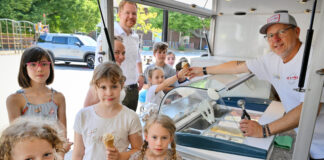 Bewegung zahlt sich aus: Eis-Belohnung für die St.-Suitbertus-Schule