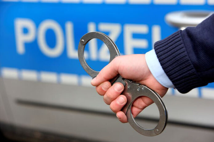 PolizeiNRW2013: Festnahme Im Stadtgebiet ist es zu einer Festnahme gekommen. Foto: Polizei/Symbolbild