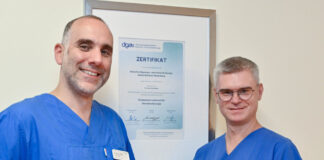 Hernien-Zentrum an Velberter Klinik bleibt Kompetenzzentrum Dr. med. Siad Odeh, Chefarzt & Oberarzt Dr. med. Jörg Barkus. Foto: Helios-Klinikum Niederberg/Michael Mutzberg