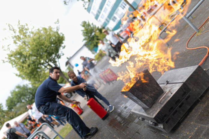 Reichlich Action gab es am Blaulichttag. Foto: Foto: FW Ratingen Reichlich Action gab es am Blaulichttag. Foto: Foto: FW Ratingen