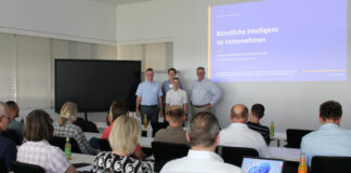 KI-Workshop des Wirtschaftskreises Erkrath Die städtische Wirtschaftsförderung und der Wirtschaftskreis Erkrath hatten Unternehmerinnen und Unternehmer zu einem kostenlosen KI-Workshop eingeladen. Foto: Stadt Erkrath