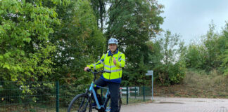 Polizei bietet Pedelec-Training in Ratingen an Polizeihauptkommissar Jens Jaraczewski-Kuhlen leitet des Kurs. Foto: Polizei