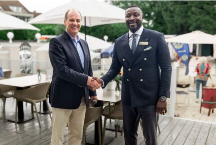 Karsten Brandt und Samuel Awasum. Foto: Lions Karsten Brandt und Samuel Awasum. Foto: Lions