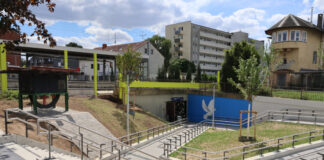 Fertigstellung des Bahnhofvorplatzes am S-Bahnhof Hochdahl Der Vorplatz in neuem Gewand. Foto: Stadt Erkrath