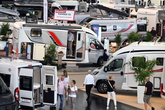 Wohnmobile Wohnmobile werden immer beliebter - die Auswahl wie hier beim «Caravan Salon» in Düsseldorf ist groß. (Archivbild)