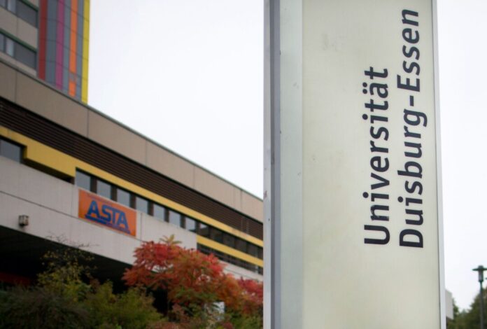 Hass-Video von CDU-Mitglied: Uni prüft Exmatrikulation Die Universität Duisburg-Essen hat auf einen beispiellosen Fall in ihrer Hochschulgeschichte zu reagieren. (Symbolbild)