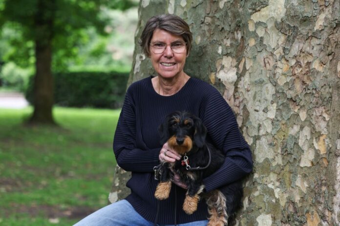 Bettina Böttinger Bettina und ihre Ilse - zu diesem Doppel kam es, als sie sich nach ihrem Ausstieg beim «Kölner Treff» einen zweiten Hund gönnte.