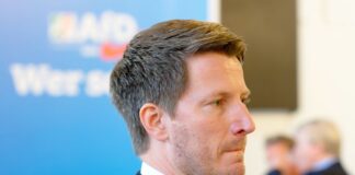 AfD-Bundesspitze setzt in NRW-Streit Kommission ein NRW-AfD-Chef Martin Vincentz steckt in einem Machtkampf mit dem Bundesvorstand seiner Partei (Archivbild)
