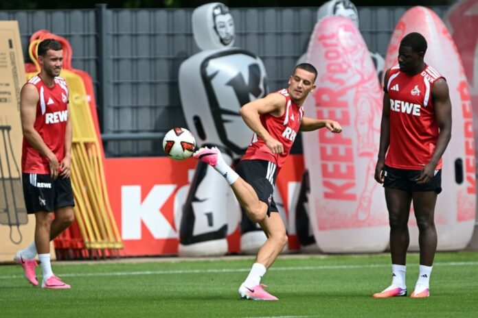 Trainingsauftakt 1. FC Köln Said El Mala (M) soll nach Wunsch der Verantwortlichen in Köln bleiben.