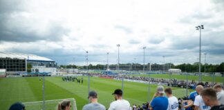 Schalke startet vor 3.700 Fans in Bundesliga-Vorbereitung 3.700 Fans verfolgten den Trainingsauftakt auf Schalke.