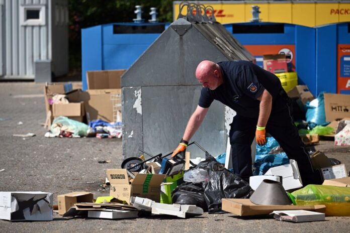«Ermittlungsdienst Abfall» in Bonn Schaar ist der erste Abfallermittler der Stadt Bonn.