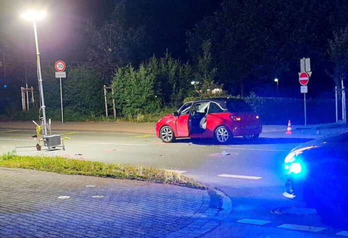 27-Jährige wird von Auto erfasst und stirbt im Krankenhaus Eine junge Frau wird in Lünen von einem Auto erfasst und stirbt an ihren Verletzungen.