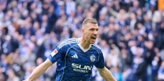 Plan steht: So geht es mit Dzeko auf Schalke weiter Edin Dzeko will auch in der Bundesliga für Schalke jubeln. (Archivbild)