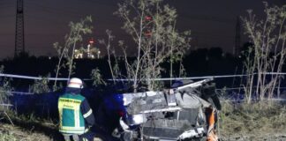 Autofahrer stirbt bei Unfall nahe Köln – A555 wieder frei Der verletzte Beifahrer wurde in ein Krankenhaus gebracht.
