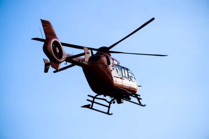 Rettungshubschrauber - Symbolbild Bei einem Unfall auf der A52 sind zwei Menschen schwer verletzt worden. (Symbolbild)
