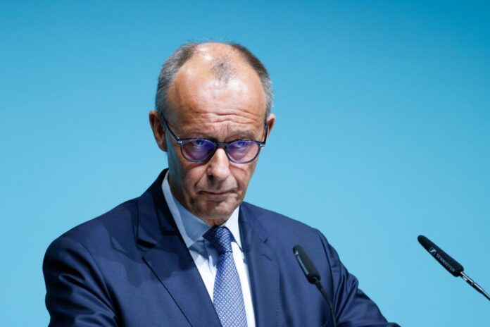 Kanzler Friedrich Merz beim Parteitag der NRW-CDU Kanzler Merz sieht Deutschland vor sehr guten Jahren stehen