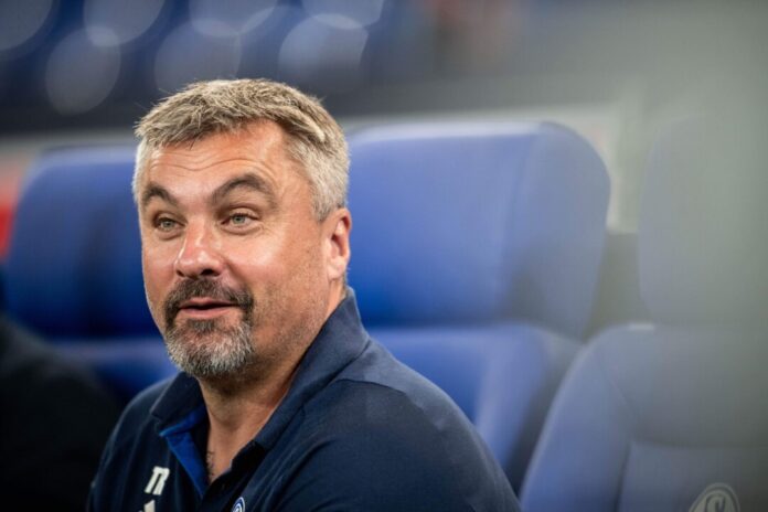 Thomas Reis Thomas Reis setzt seine Trainer-Tour im Ausland fort. (Archivbild)