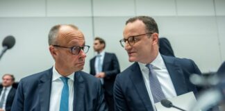 Heimat-CDU des Kanzlers fordert Spahn-Rücktritt Kann sich Jens Spahn als Chef der Unionsbundestagsfraktion halten? Die CDU in Merz' Heimat Brilon fordert seinen Rücktritt. (Archivbild)