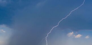 Auf Hitze folgt Gewitter und Temperatursturz Schauer und Gewitter beenden die Hitzewelle vorläufig. (Symbolbild)