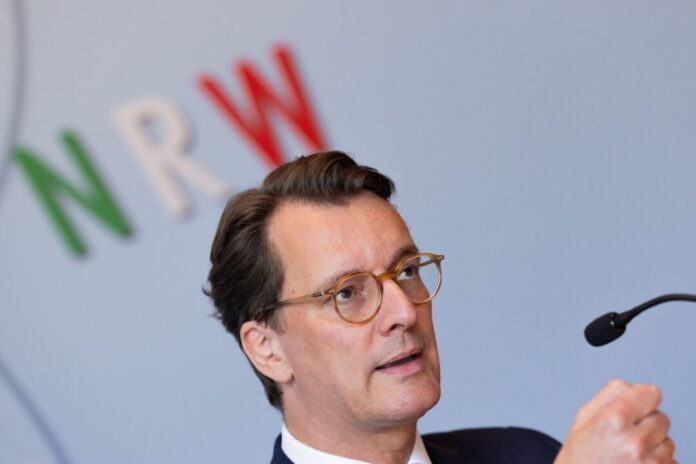 Ministerpräsident Wüst zu aktuellen Themen NRW-Ministerpräsident Hendrik Wüst unterstützt den Reformkurs der Bundesregierung.