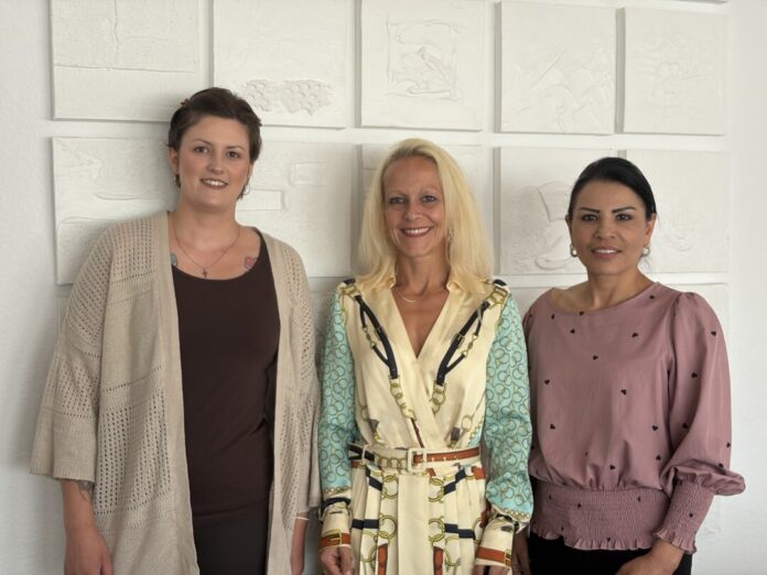 vlnr - Carlotta Hlystun-Verena Weber-Suna Yildiz Carlotta Hlystun, Verena Weber und Suna Yildiz. Foto: Diakonie