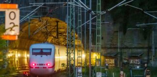 Bahn testet Fernverkehr-Angebot für Pendler auf Rheinstrecke ICE- und IC-Züge auf der Strecke durchs Mittelrheintal vergünstigt nutzen, das bietet die Bahn Inhabern eines Deutschlandtickets an. (Symbolbild)