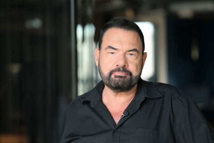 Sänger Marian Gold von Alphaville Der Sänger hat sich eine Rippe gebrochen. (Archivbild)