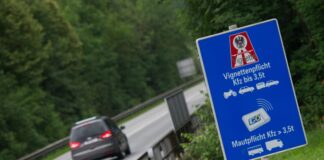 Viele Autofahrer überschätzen ihr Wissen über Regeln im Ausland. (Symbolbild)