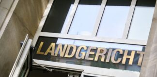 Mutter und vier Kinder verletzt: über acht Jahre Jugendhaft Die Richter schlossen eine verminderte Schuldfähigkeit nicht aus. (Archivbild)
