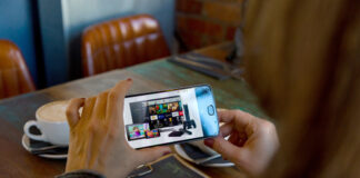 Roaming im Urlaub: Wo trotz EU-Regeln Kosten drohen Roaming ist praktisch, manchmal drohen jedoch Kosten. Foto: VZ NRW/Adpic