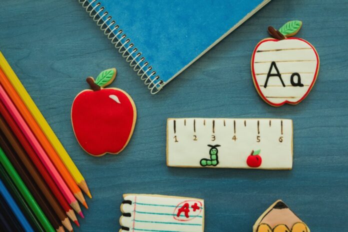 Schultüte ohne Schadstoffe: So starten Kinder gut in die Schulzeit. Foto: VZ NRW/adpic Schultüte ohne Schadstoffe: So starten Kinder gut in die Schulzeit. Foto: VZ NRW/adpic