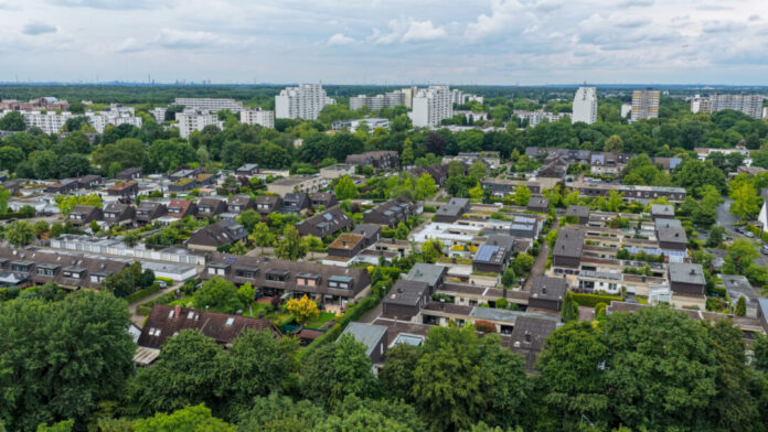 Blick auf Ratingens größten Stadtteil aus der Luft. Foto: Nestocom Blick auf Ratingens größten Stadtteil aus der Luft. Foto: Nestocom