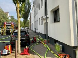 Katzen sterben bei Brand in Ratingen-Lintorf An der Duisburger Straße kam es zu dem Brand. Foto: FW Ratingen