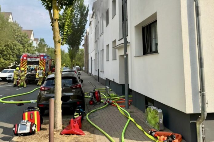 An der Duisburger Straße kam es zu dem Brand. Foto: FW Ratingen An der Duisburger Straße kam es zu dem Brand. Foto: FW Ratingen