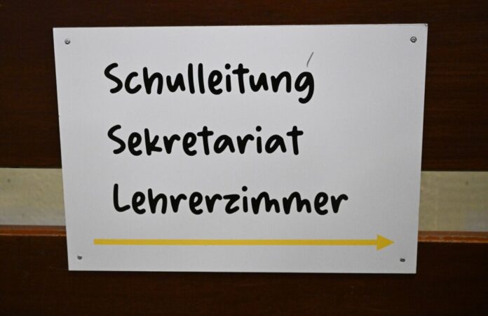 Fast jede dritte Assistenz-Stelle an NRW-Schulen unbesetzt Mehr als 300 Schulverwaltungsassistenten fehlen in Nordrhein-Westfalen (Symbolbild).