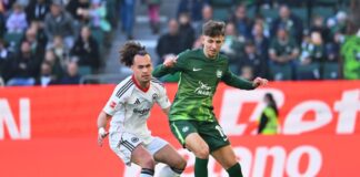 Bericht: Schalke holt Frankfurter Europapokal-Held Lindström (r.) spielte für Wolfsburg und die Eintracht. (Archivfoto)