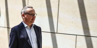 Disziplinarverfahren und Korruptionsverdacht im Strafvollzug NRW-Justizminister Benjamin Limbach (Grüne) steht in dieser Legislaturperiode unter Dauerfeuer der Opposition.