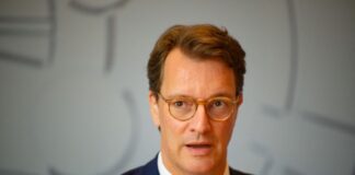 Wüst warnt: Ruhrgebiet darf bei Fördergeld nicht verlieren NRW-Ministerpräsident Wüst macht sich für das Ruhrgebiet stark.
