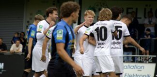 Regionalliga West: Neuling VfB Hilden weiter ungeschlagen Lange hielten die Hildener in Wiedenbrück das 1:0. Foto: VfB Hilden