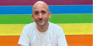 Queer-Up-Comedy: Lustiger Abend auf Ratingens Sommerbühne Unter anderem steht Markus Barth auf der Sommerbühne. Foto: Veranstalter