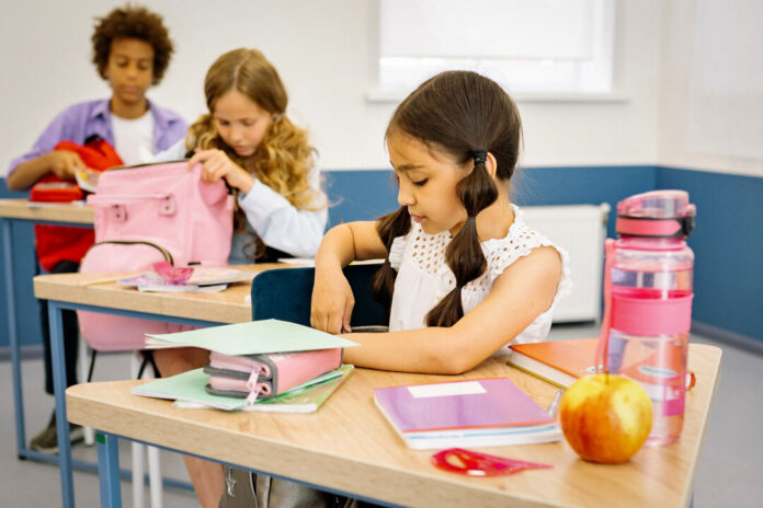 Einschulung_Schulweg_Erster_Schultag_Schule_Kinder_Klasse_5