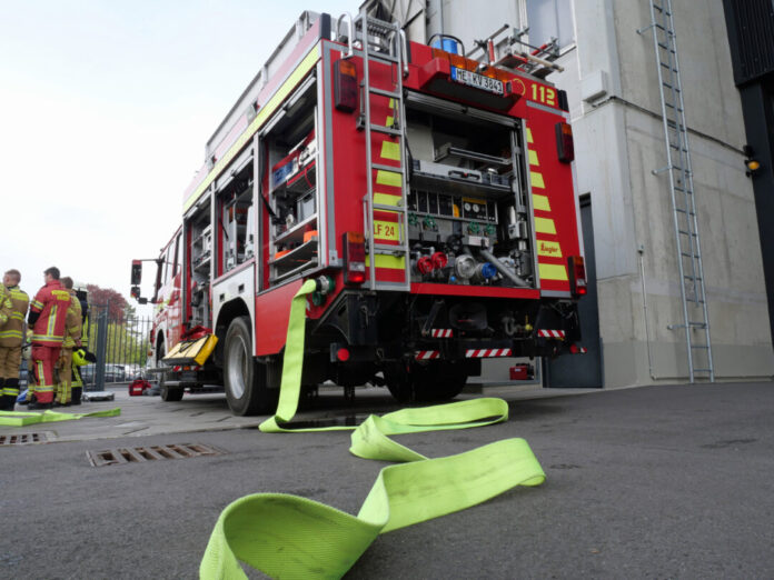 Symbolbild: Die Feuerwehr löschte einen Brand in Monheim am Rhein. Die Feuerwehr löschte einen Brand in Monheim am Rhein. Symbolfoto: Polizei