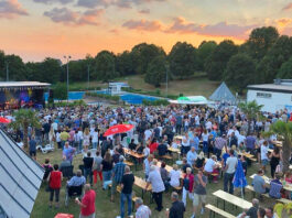 Abriss-Party für das Heljensbad: Open-Air-Konzert mit „Halber Liter“ und „Optical Disaster“