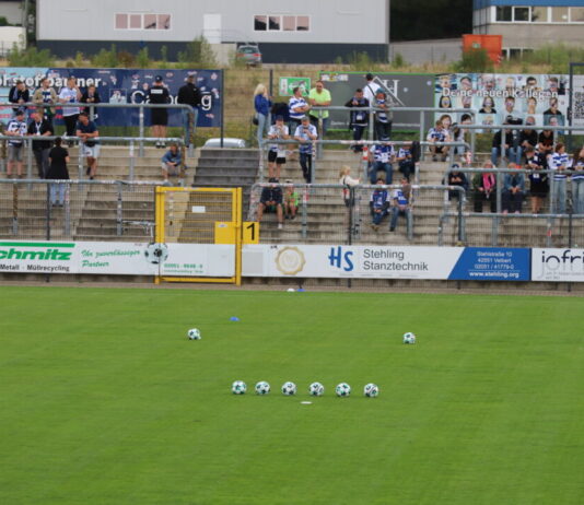 +++ Liveticker +++: 1. FC Wülfrath gegen MSV Duisburg im Niederrheinpokal Es ist angerichtet. Ab 19:30 Uhr trifft der Bezirksligist 1. FC Wülfrath auf den Drittligisten MSV Duisburg. Foto: Volkmann