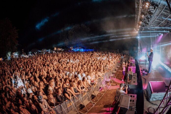Das Jetzt-und-immer-Festival kehrt auch 2026 mit einem großen Line-up zurück. Fotoarchiv: Felix Große Das Jetzt-und-immer-Festival kehrt auch 2026 mit einem großen Line-up zurück. Fotoarchiv: Felix Große