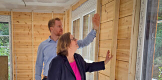 Zehn Tonnen Polarfichte – Haus mit sechs Wohnungen am Rotdornweg in Heiligenhaus